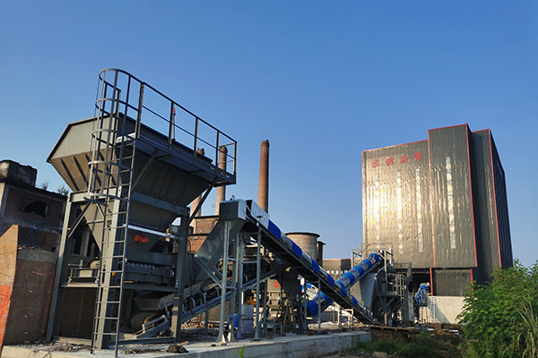 Алаңдағы өндірістік желіде D&G Machinery компаниясының RCS80B ұсату және елеу жабдығы қолданылды